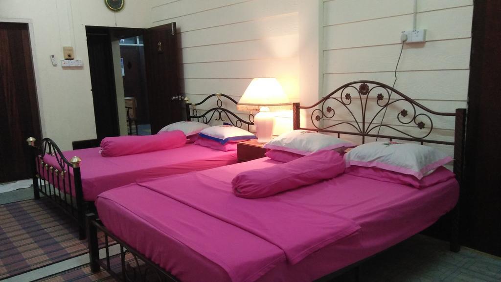 Teratak Ibunda Guest House Kota Bharu Buitenkant foto