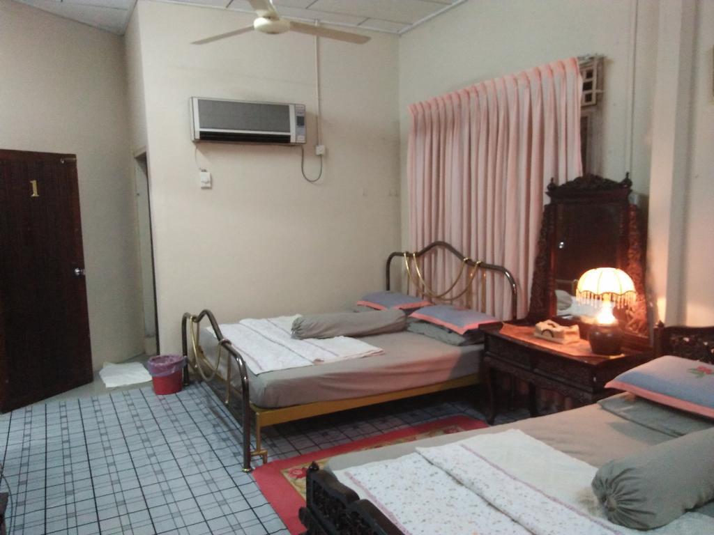 Teratak Ibunda Guest House Kota Bharu Buitenkant foto